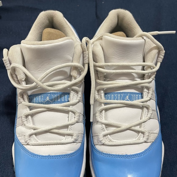 Nike Size 6.5YAir Jordan 11 XI Retro Low UNC Carolina Blue White - Picture 8 of 8